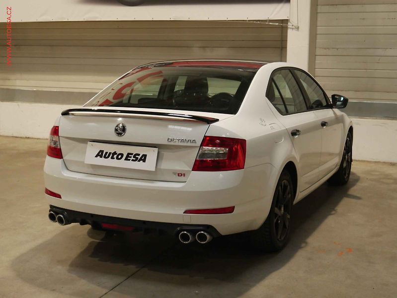Škoda Octavia (2015) 1.6 TDi, ČR, AC - fotka 6 z 15