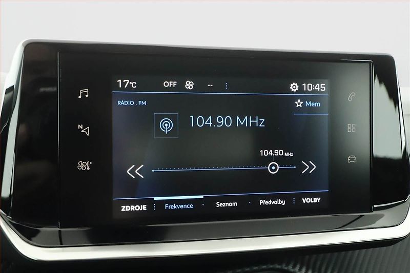Peugeot 2008 (2021) Active 1.2 PureTech - fotka 9 z 14