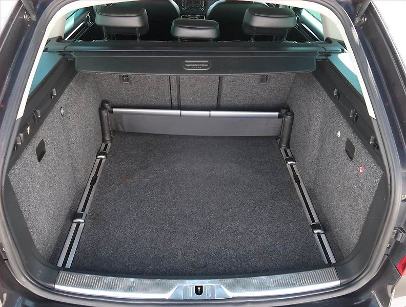 Škoda Superb (2010) Elegance 2.0 TDI, Automat - fotka 14 z 21