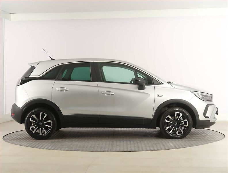 Opel Crossland X (2023) Elegance 1.2 Turbo, Serv.kniha - fotka 6 z 24