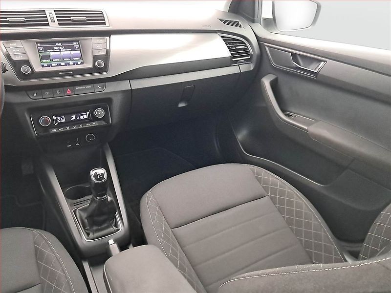 Škoda Fabia (2018) Style 1.0 TSI, Serv.kniha - fotka 7 z 16