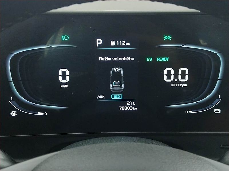 Kia Sportage (2023) 1.6 T-GDI MHEV - fotka 11 z 19