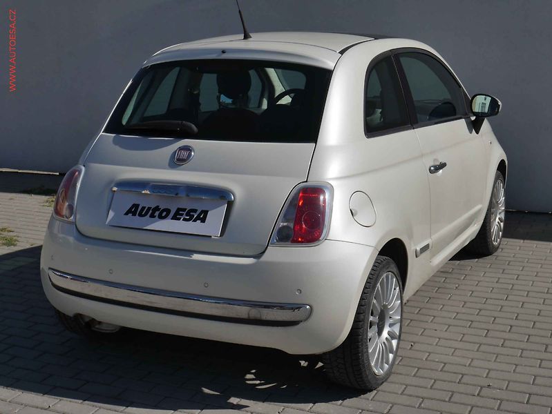 Fiat 500 (2009) 1.2 i - fotka 4 z 16