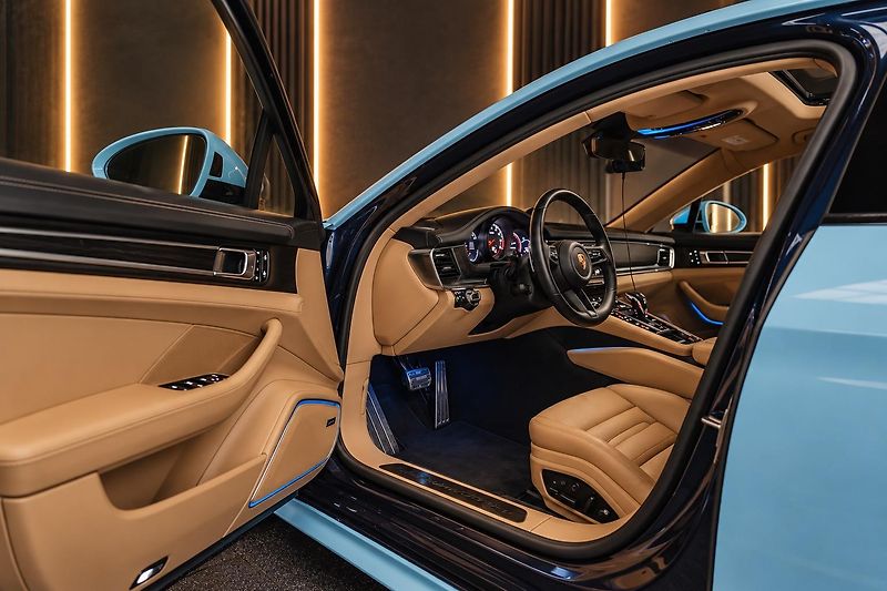Porsche Panamera (2023) ST-ACC-BOSE-SoftCl-PDLS-R21 - fotka 10 z 15
