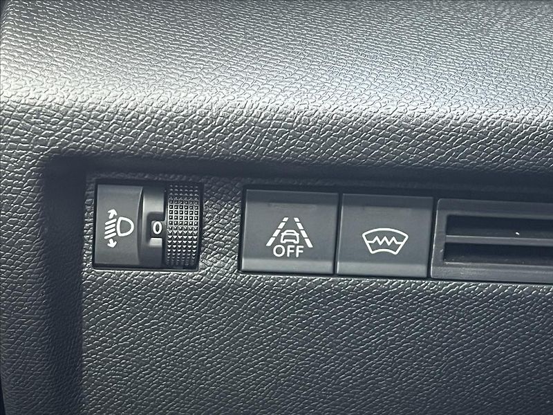 Citroën C4 1,2 PT  Hybrid Plus-Záruka - fotka 18 z 23