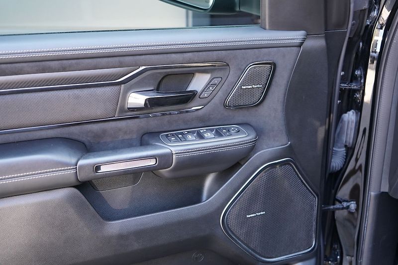 RAM 1500 TRX, Equipment Level 2, Harman - fotka 18 z 62