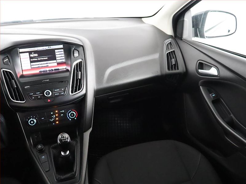 Ford Focus (2016) 1.5 TDCi, Tempomat - fotka 8 z 20