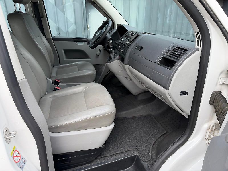 Volkswagen Transporter 2,0 TDi * + sada pneu  - fotka 16 z 21