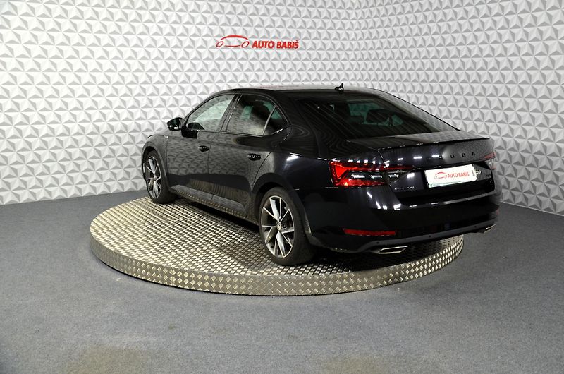 Škoda Superb (2024) 2.0TSI 206kw SportLine 4x4 AT - fotka 8 z 22