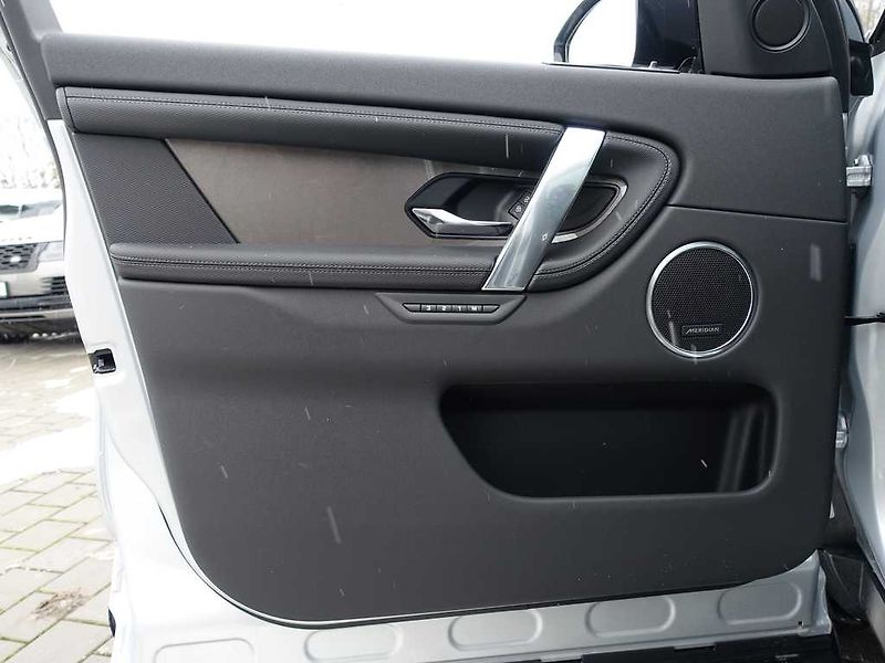Land Rover Discovery Sport 1,5 R-Dynamic SE P300e - fotka 14 z 42