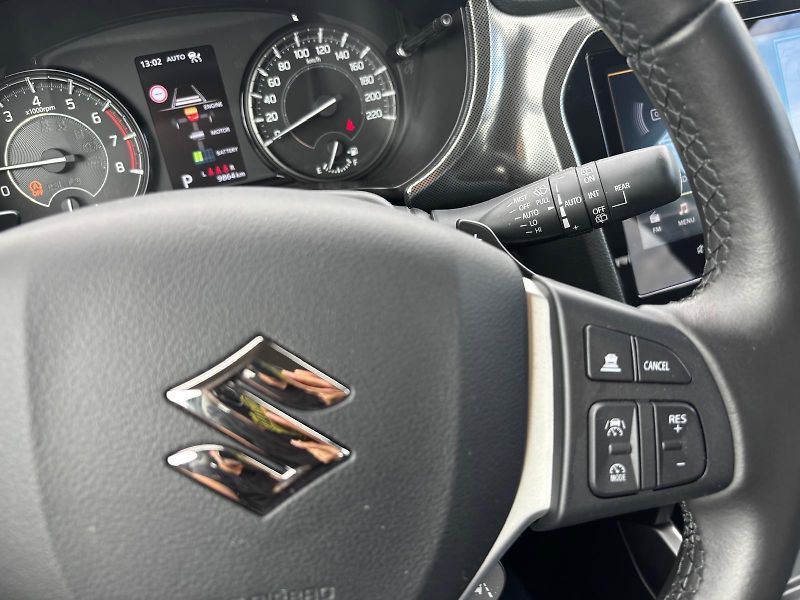 Suzuki Vitara 1,4 BoosterJet Elegance AllGri - fotka 17 z 28