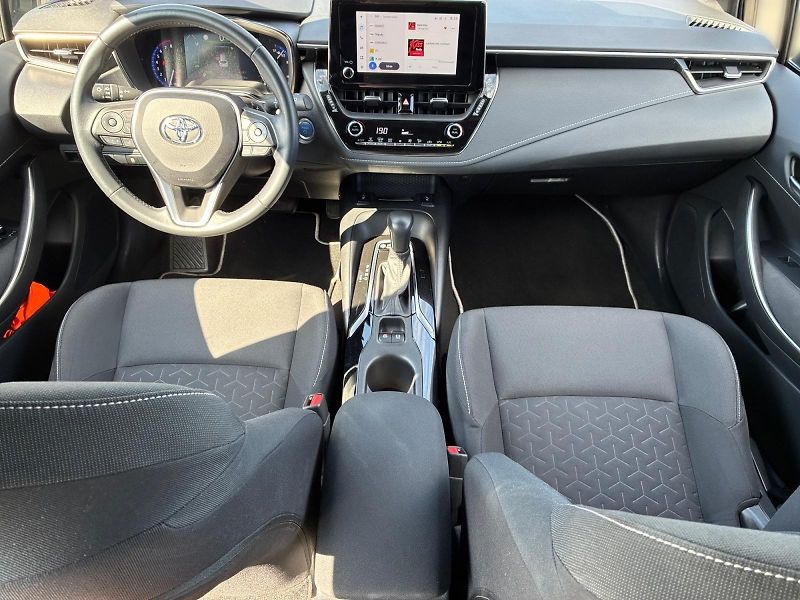 Toyota Corolla (2023) COMFORT 2.0 HYBRID 112kW CZ - fotka 9 z 11
