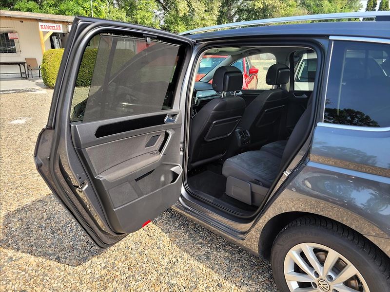 Volkswagen Touran 1,5 Již není k dispozici - fotka 13 z 50