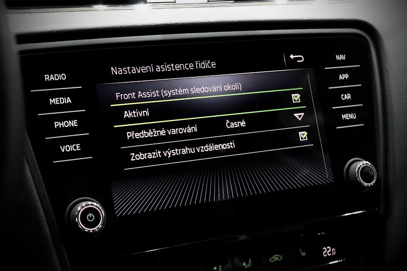 Škoda Octavia (2017) 3 FL Combi 1.4 TSI 110 kW  - fotka 24 z 34