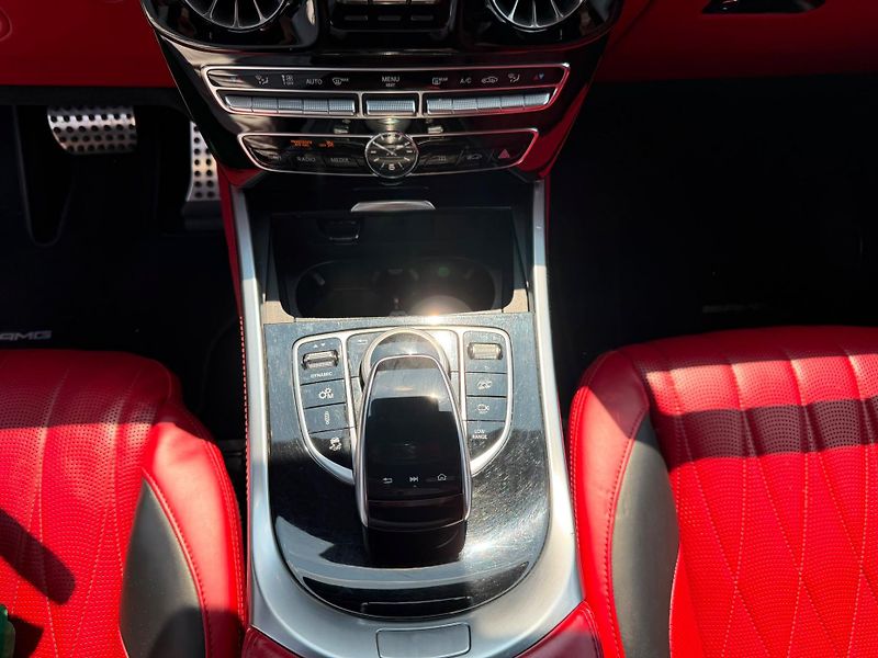 Mercedes-Benz Třídy G AMG G 63 - fotka 20 z 23