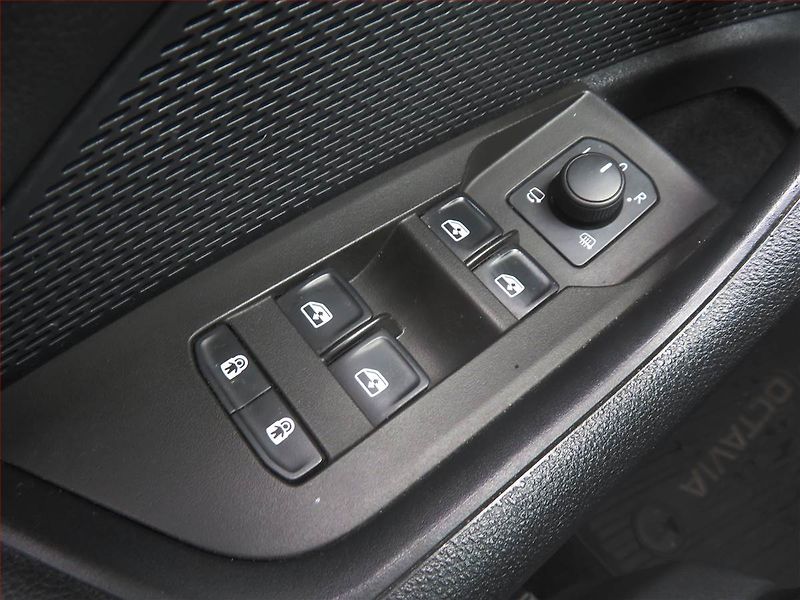 Škoda Octavia (2021) Style 1.5 TSI, ČR,1.maj, Navi - fotka 14 z 14