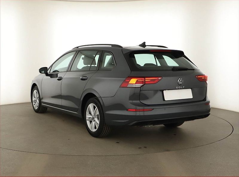 Volkswagen Golf (2021) Life 2.0 TDI, Serv.kniha, Navi - fotka 4 z 15