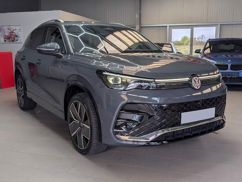 Volkswagen Tiguan TDI 4M R-Line HuD IQ Pano 360 - fotka 3 z 28