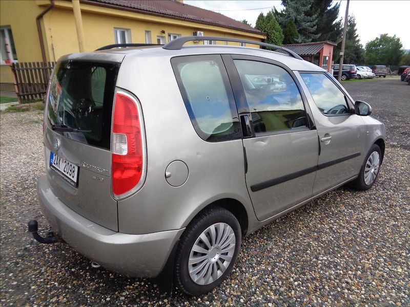 Škoda Roomster 1,4 - fotka 7 z 17