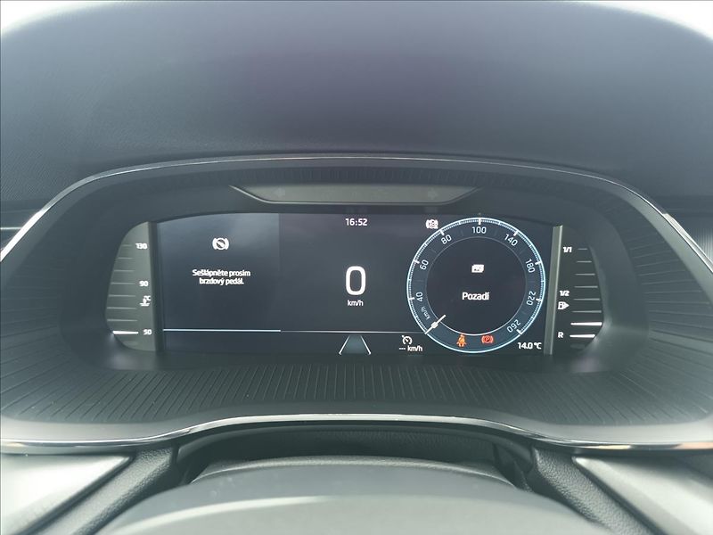 Škoda Octavia 2,0 TDi DSG Ambition - fotka 12 z 22