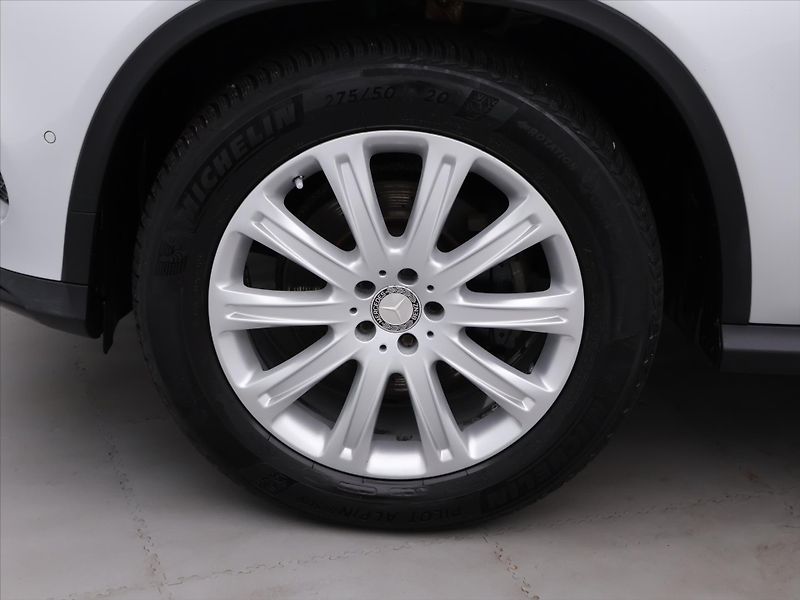 Mercedes-Benz GLE 3,0 350d 190kW 4Matic CZ DPH - fotka 29 z 36