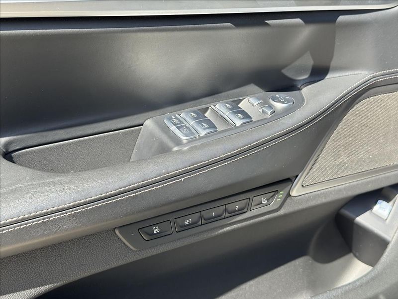 BMW Řada 7 3,0 740Ld xDrive M-Paket AT DP - fotka 40 z 45