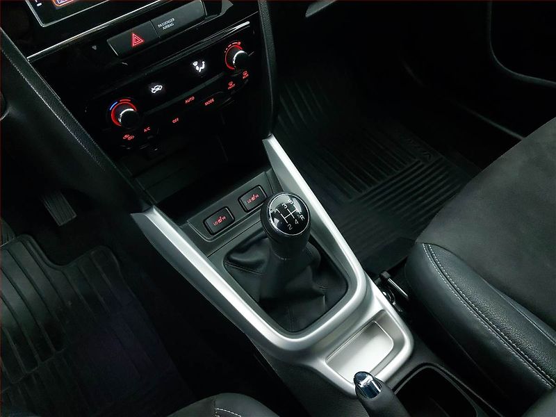 Suzuki Vitara (2017) 1.6 VVT, ČR,1.maj, Serv.kniha - fotka 13 z 19