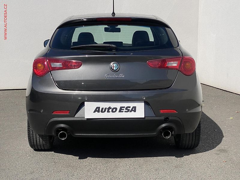 Alfa Romeo Giulietta (2013) 2.0 JTD, AC, tempo, park - fotka 5 z 16
