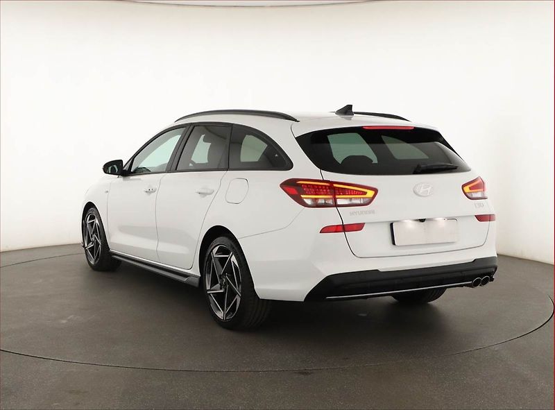 Hyundai i30 (2025) 1.5 T-GDI MHEV 48V, N Line - fotka 4 z 20
