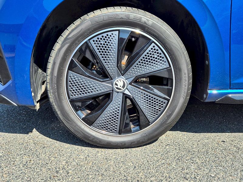 Škoda Scala (2025) Monte Carlo 1.0TSi 85kW 6°manu - fotka 17 z 30