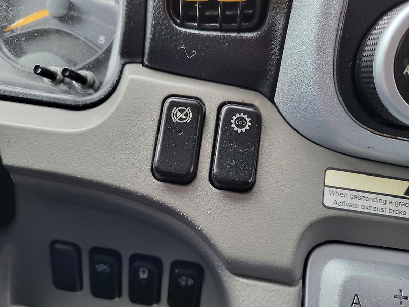 Mitsubishi Canter FUSO 3.0 BlueTEC automat - fotka 10 z 17