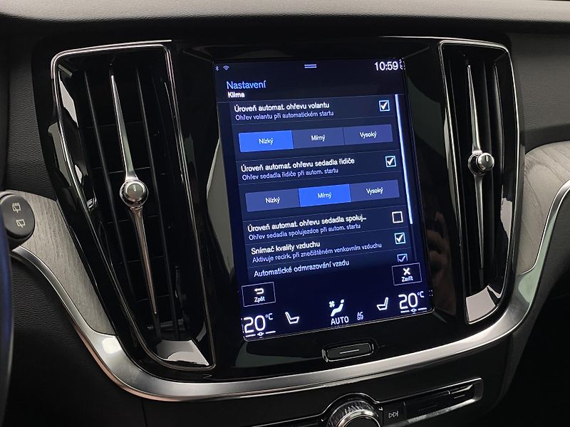 Volvo V60 CC B5 AWD MOMENTUM AUT - fotka 47 z 53