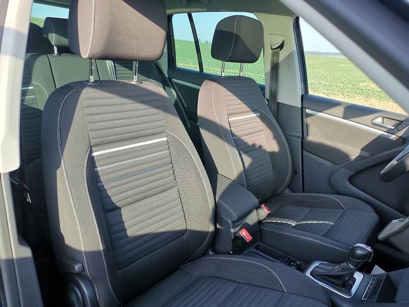 Volkswagen Tiguan (2015) 2,0TDI 130kW DSG ICUP 4x4 1MAJ - fotka 30 z 91