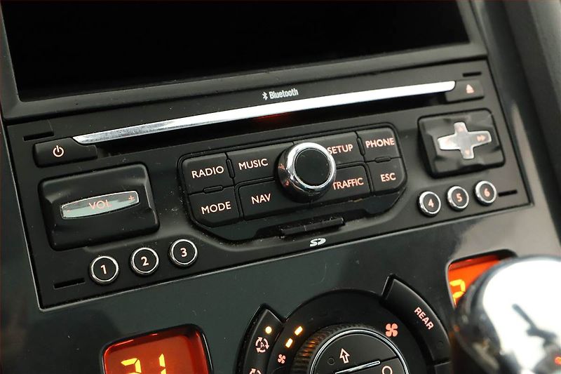 Peugeot 5008 (2011) 2.0 HDI, Automat, Xenony - fotka 16 z 19