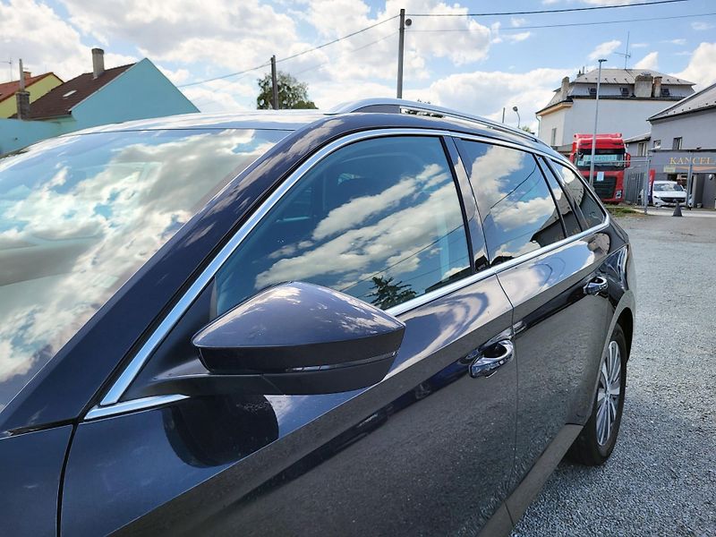 Škoda Superb III FL combi 1.5 TSI DSG STYLE - fotka 36 z 46