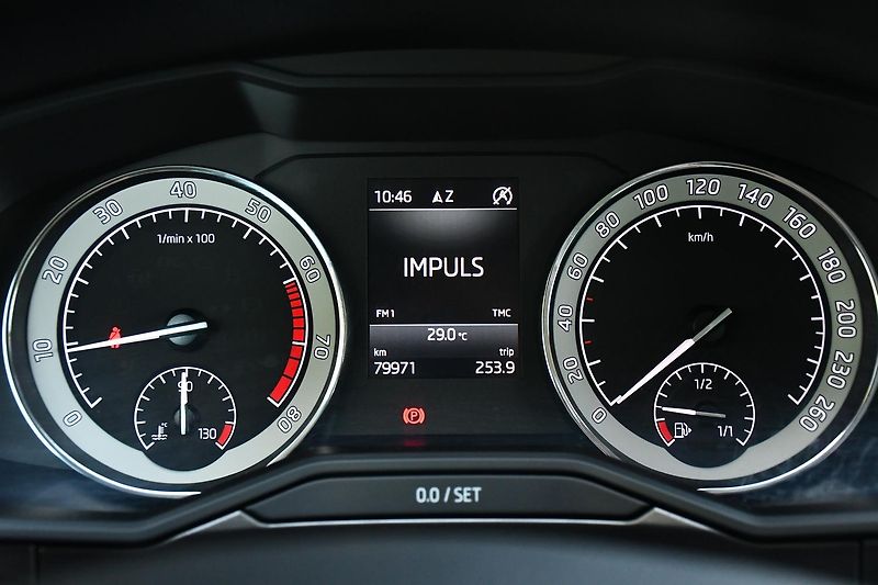Škoda Superb 1,5TSi STYLE - fotka 33 z 57