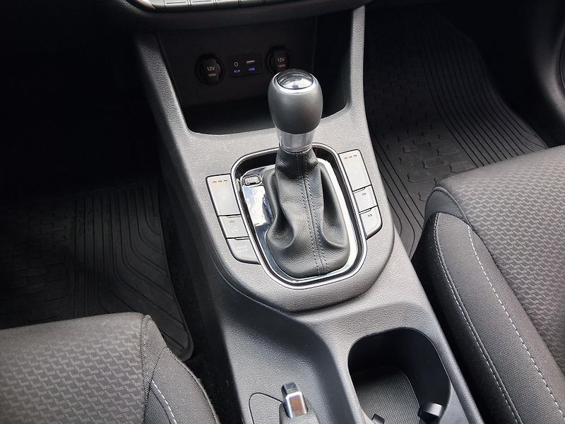 Hyundai i30 STYLE NAVI 1.4 T-GDi 103 kW - fotka 21 z 30