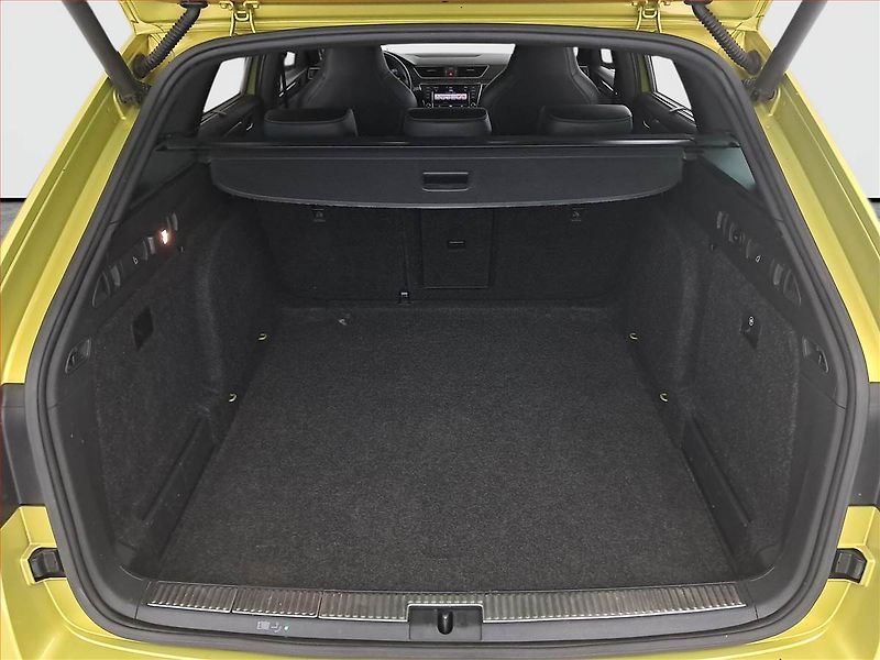 Škoda Superb (2017) Ambition Plus 2.0 TDI 4x4 - fotka 14 z 22