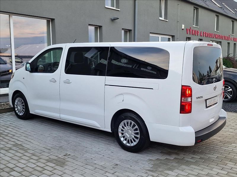 Toyota ProAce Verso 2.0 D-4d 110kW L2 Shuttle, ČR - fotka 7 z 50