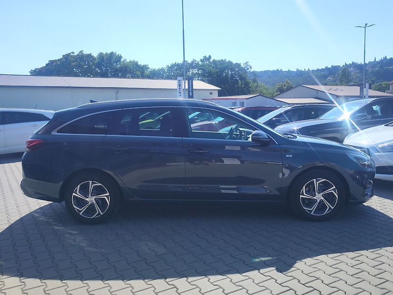 Hyundai i30 1.5 T-GDI/117kW Smart Navi - fotka 4 z 34