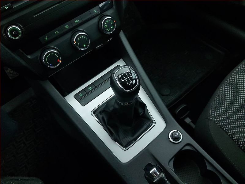 Škoda Octavia (2013) Ambition 1.2 TSI, Tempomat - fotka 13 z 16