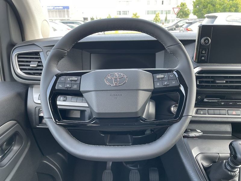 Toyota ProAce Verso 2.0D140k Family 8S odběr ihned - fotka 17 z 32