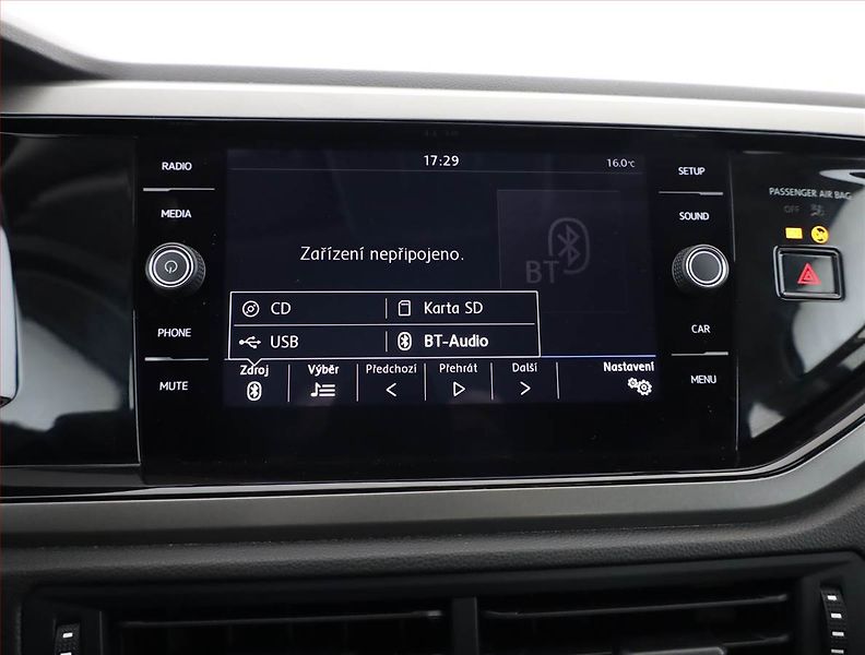 Volkswagen Polo (2019) 1.0 TSI, Automat - fotka 12 z 16