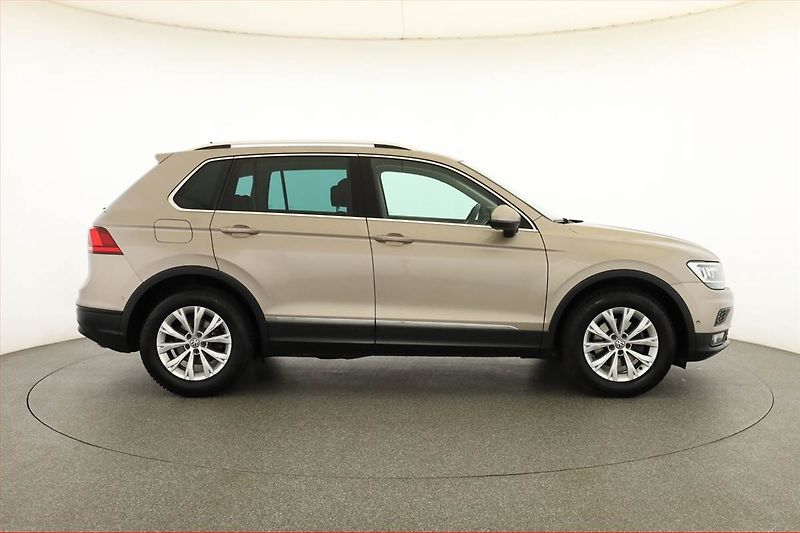 Volkswagen Tiguan (2019) Comfortline 1.5 TSI - fotka 6 z 18