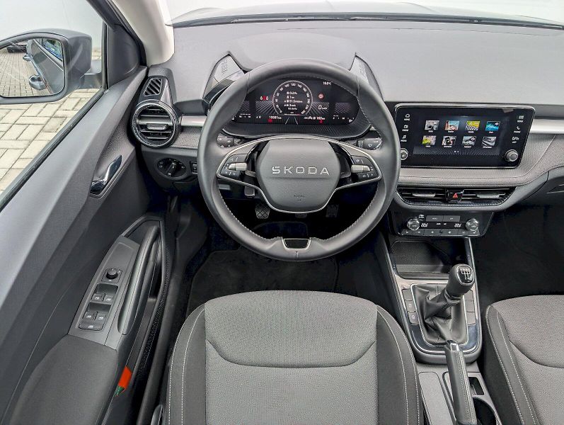 Škoda Fabia (2025) 1,0 TSI / 70 kW Selection - fotka 6 z 30