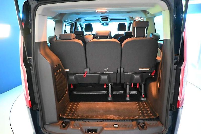 Ford Tourneo Custom (2014) 2.2 L1H1 8 Míst klima kamera 1 - fotka 8 z 30