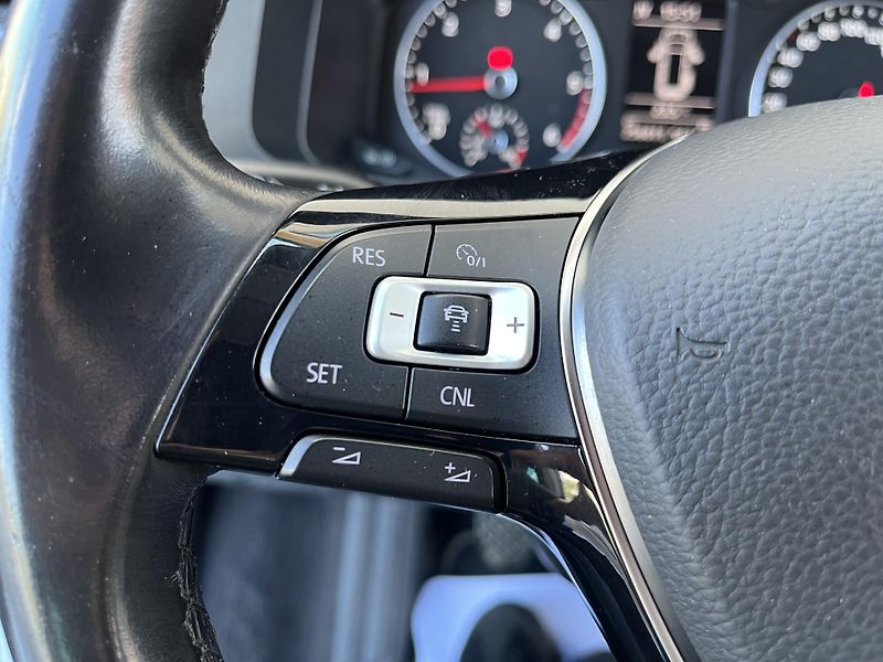 Volkswagen Multivan (2019) 2.0TDI*110KW*7MÍST*KAMERA*ACC  - fotka 25 z 33
