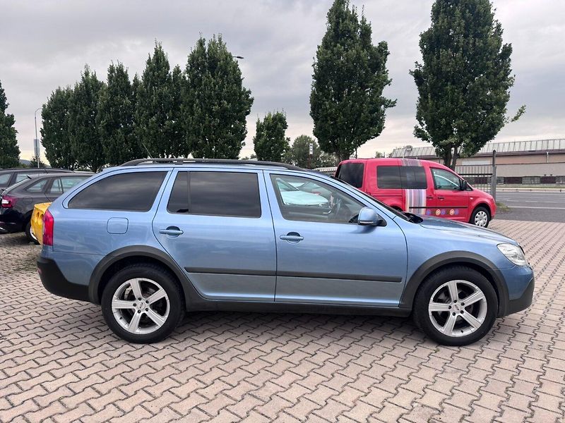 Škoda Octavia (2011) SCOUT 4X4 2,0 TDI 103 AUTOMAT - fotka 4 z 50