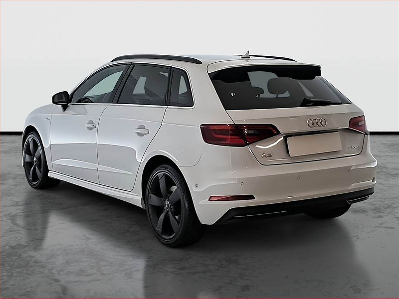 Audi A3 (2015) e-tron, Automat, Serv.kniha - fotka 4 z 20