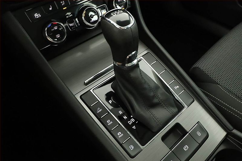 Škoda Superb (2020) Ambition Plus iV 1.4 TSI PHEV - fotka 10 z 22